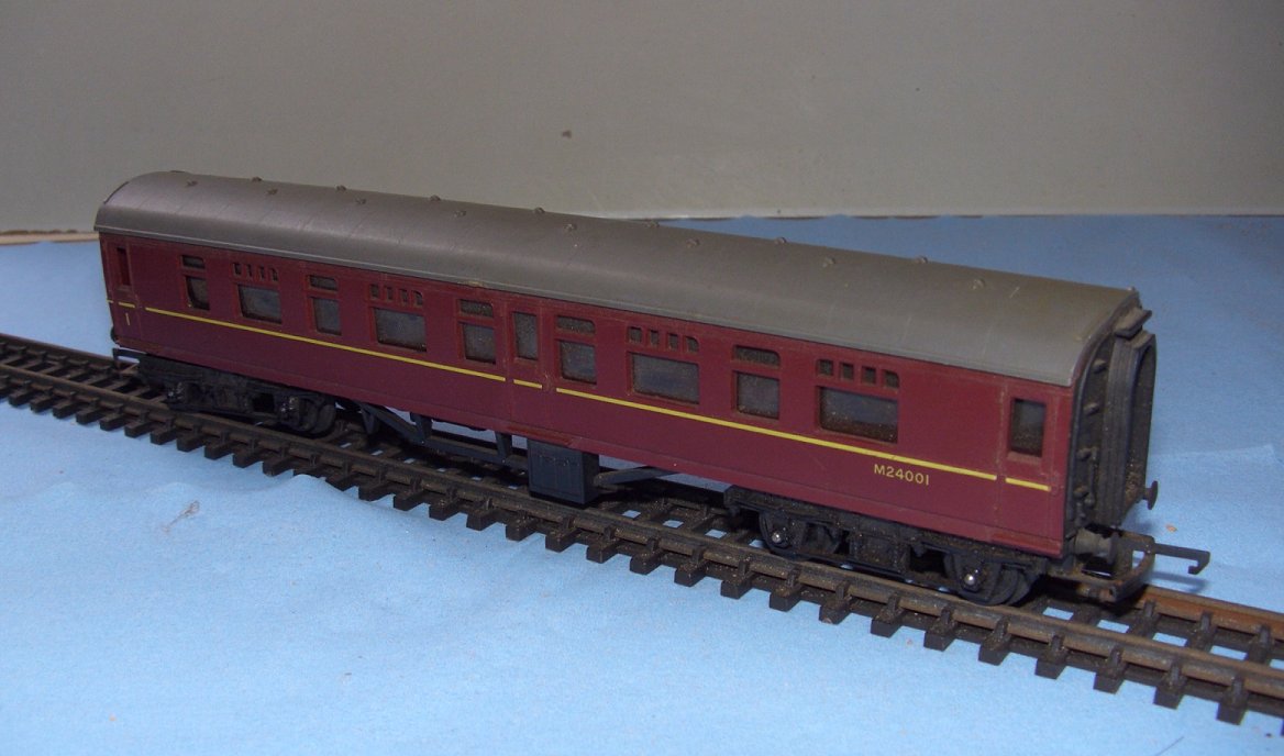 TRIANG HORNBY R750 SOUTHERN SR COMPOSITE BRAKE COACH 1774 BOXED nv